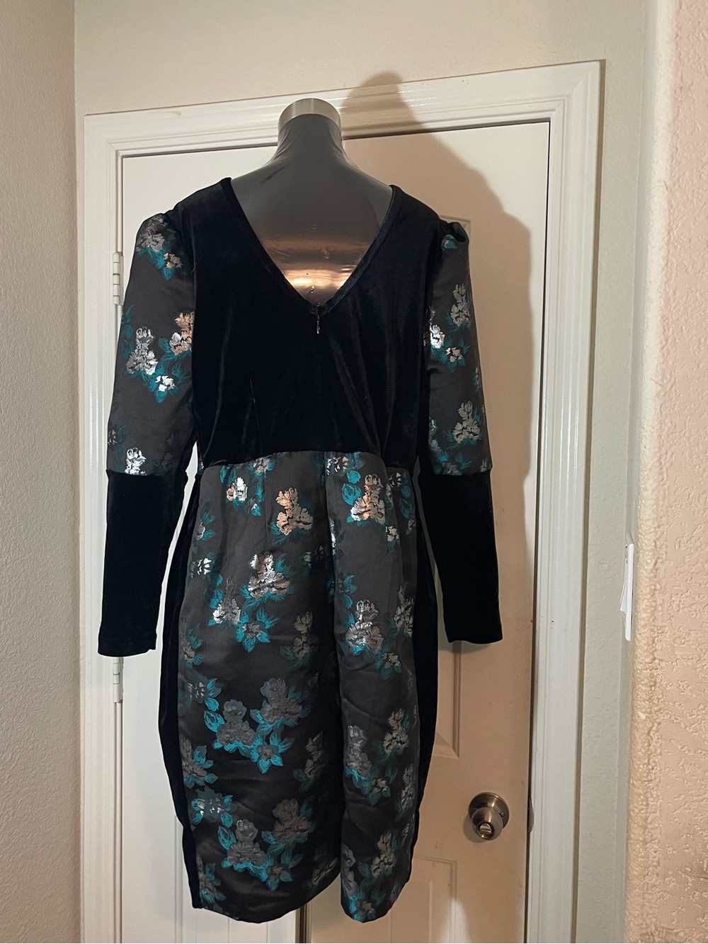 Eloquii dress size 16 Please check all picture of condition. - Picture 10 of 17